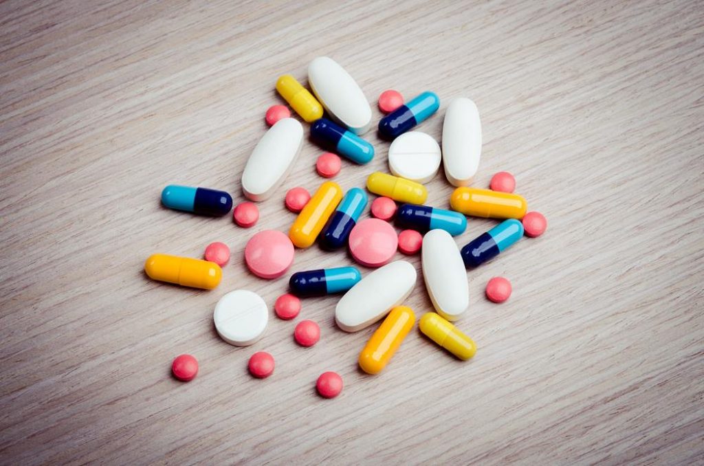 Доступные таблетки. Антибиотики фото для презентации. Кризотиниб капсулы. Триал таблетки. Medicine Tablets Shutterstock.